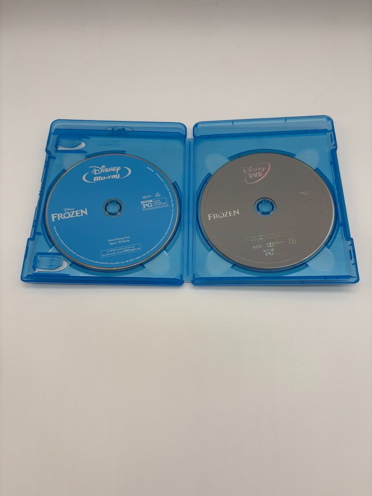 Disney Frozen- Collector's Edition- Blu-Ray + DVD + Digital HD