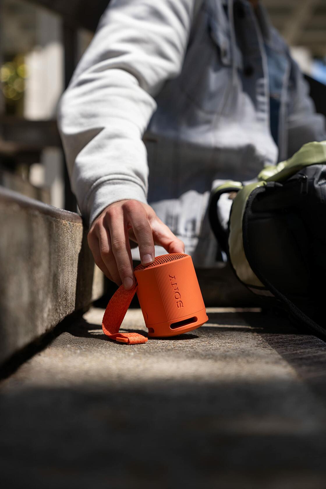 Sony SRSXB100/D Portable Mp3 Player Wireless Speaker Systems Orange