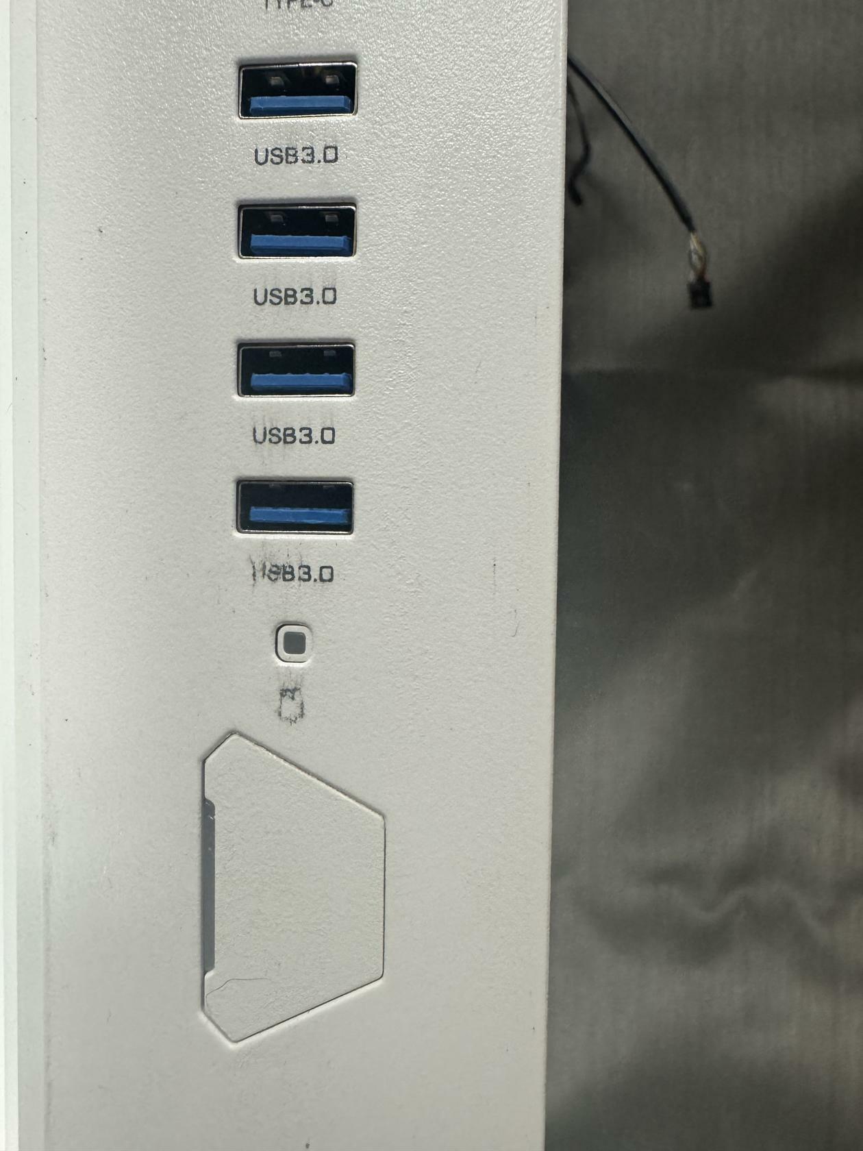 *READ & VEIW ALL DETAILS & PHOTOS* Thermaltake CTE C750 TG ARGB Tower | White