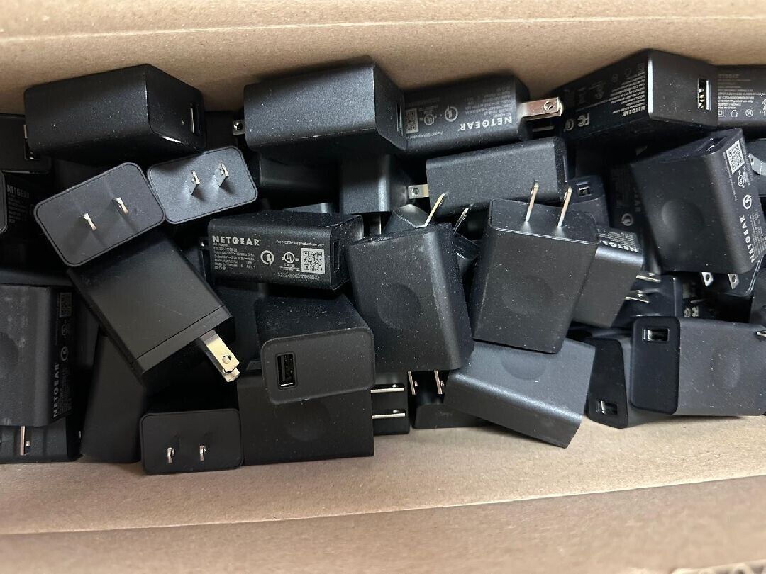 Travel Adapters by Samsung, Netgear & Motorola - 450 Units - USB Connection