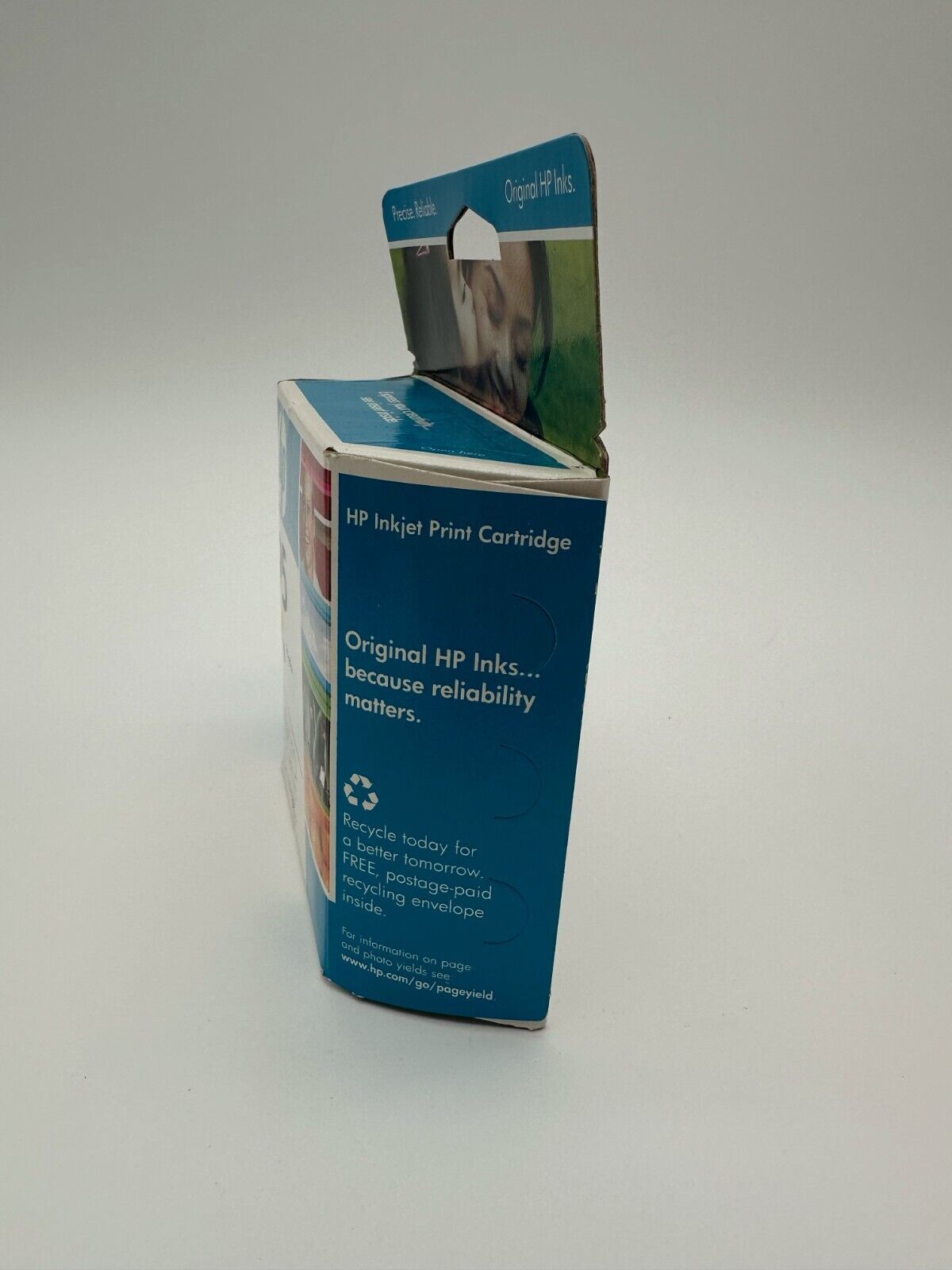 HP Genuine 95 Tri-color Ink Cartridge In Retail Box, EXPIRED IN 2009