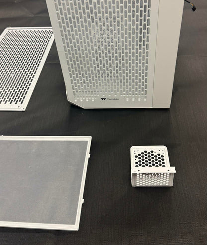 *READ & VEIW ALL DETAILS & PHOTOS* Thermaltake CTE C750 TG ARGB Tower | White