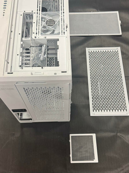 *READ & VEIW ALL DETAILS & PHOTOS* Thermaltake CTE C750 TG ARGB Tower | White