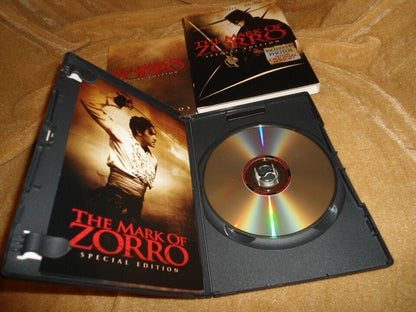 The Mark of Zorro (Colorized / B&W) Special Edition w/ Sealed Movie Photos Pack